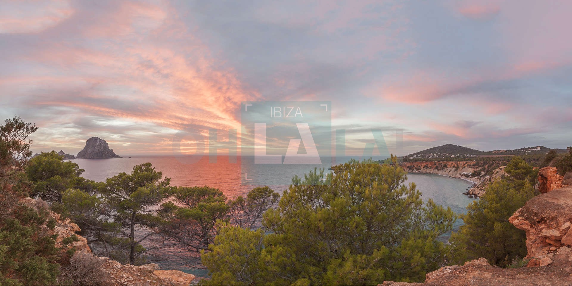 Colorful Eivissa-cala dhort
